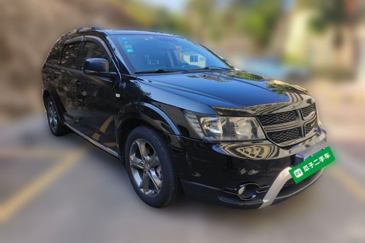 Used Dodge Journey 2016 2.4L Two-Wheel-Drive Touring Edition Front Right 45 Deg