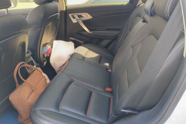 Used Geely Auto Emgrand X7 Sport 2020 1.8TD DCT Two-Wheel Drive Smart Connect 4G-Enabled Version Left Rear Seat