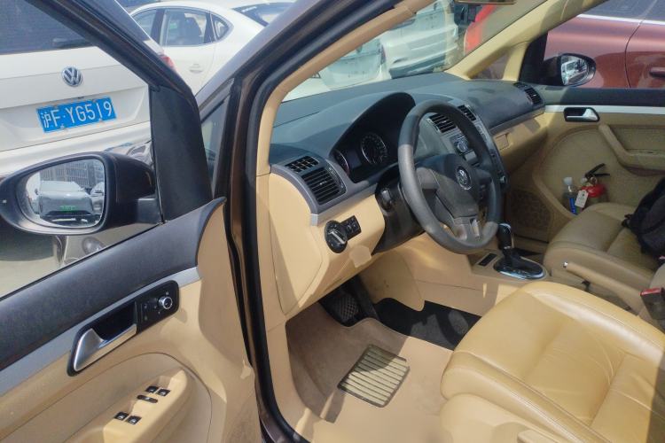 Used Volkswagen Touran 2011 1.4T DSG Zhiya Edition 5 Seats Driver Seat