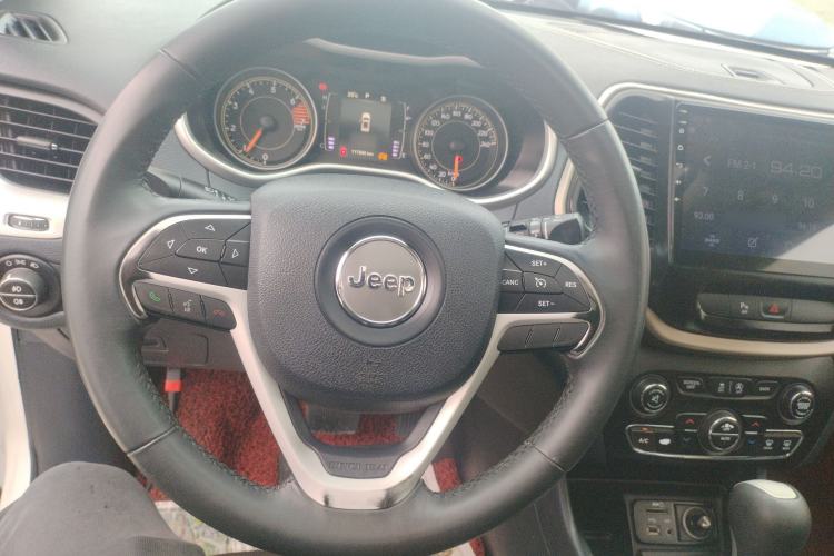 Used Jeep Cherokee 2016 2.4L Leading Edition