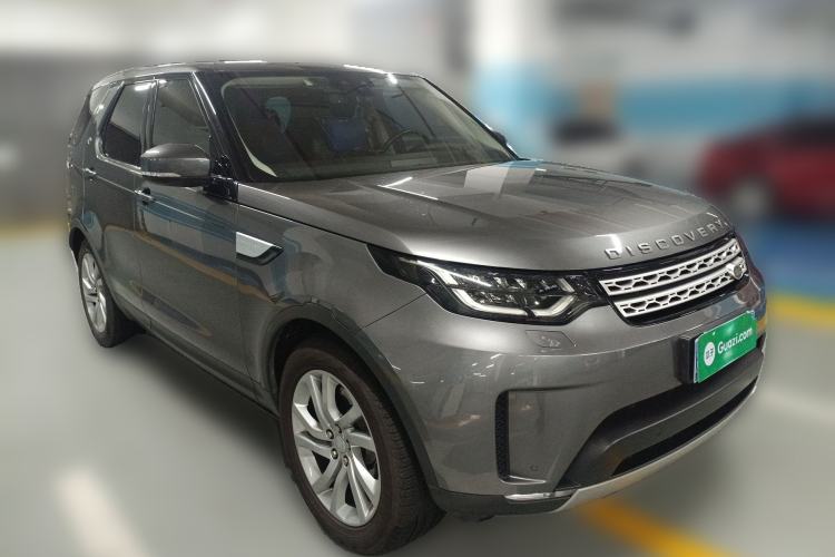 Used Land Rover Discovery 2017 3.0 SC V6 HSE Front Right 45 Deg