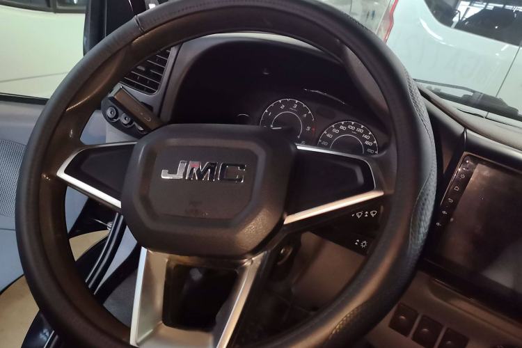 Used JMC Transit 2017 2.8T Commercial Version Short Wheelbase Mid-Roof 6/7/8-Seater JX493