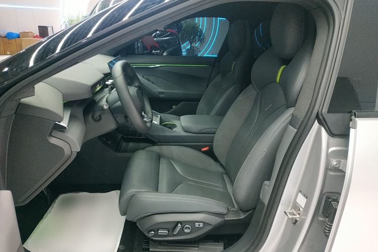 Used XPeng P7 2025 Model—702 Long Range Ultra
