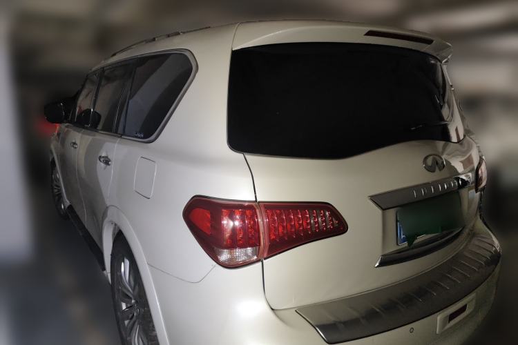 Used Infiniti QX80 
