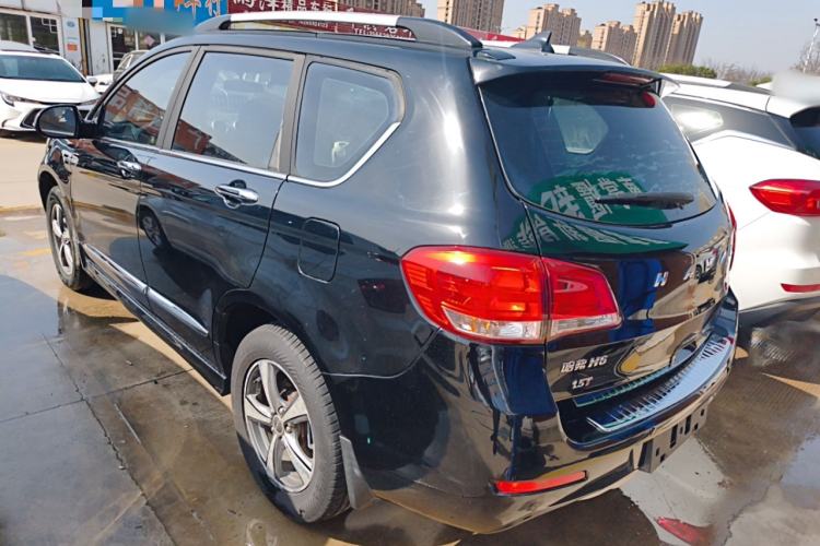 Used Haval H6 2016 Upgraded Model 1.5T Manual Two-Wheel Drive Urban Version
