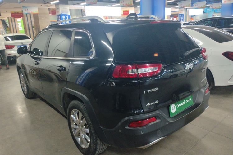 Used Jeep Cherokee 2016 2.4L Superior Edition