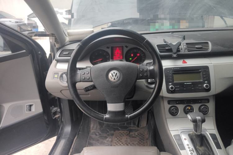 Used Volkswagen Magotan 2011 1.8TSI DSG Comfort Model Steering Wheel
