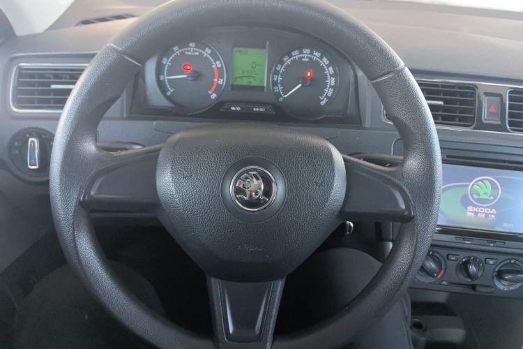 Used Skoda Rapid 2015 1.6L Manual Smart Selection Model