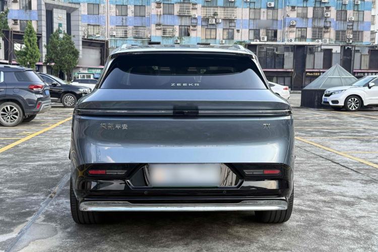Used Zeekr 7X 2025 100 kWh Long-Range Rear-Wheel Drive with Intelligent Driving Features