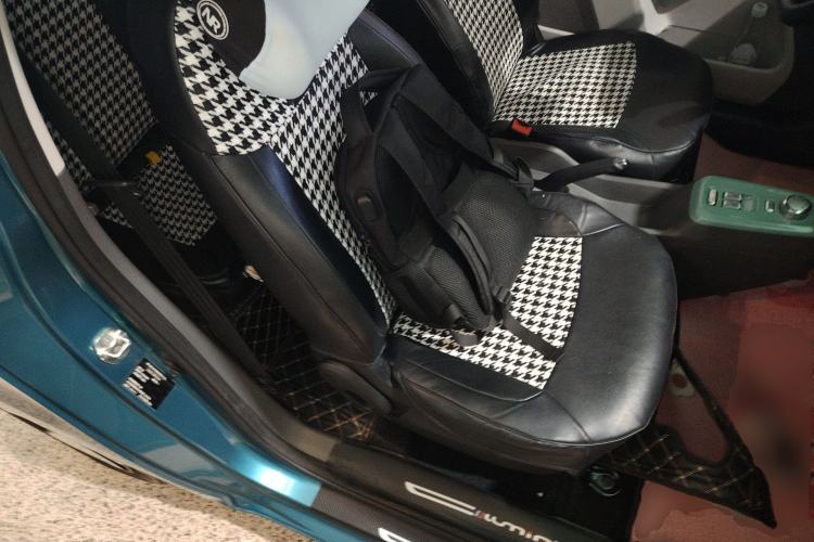 Used CHANGAN NEVO Lumin 2022 301km Honey-Sweet Version
