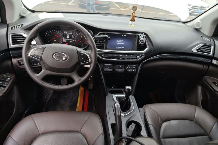 Used GAC Trumpchi GS4 2015 200T Manual Luxury Edition Center Console