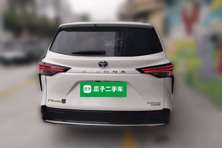 Used Toyota SIENNA 2021 2.5L Hybrid Platinum Edition Rear
