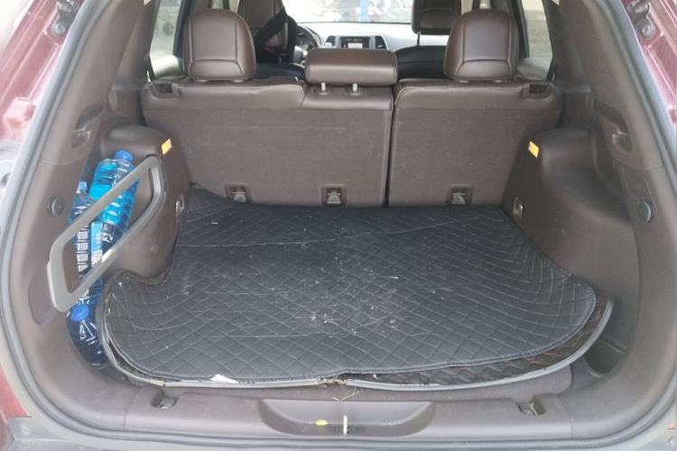 Used Jeep Cherokee 2016 2.0L Superior Edition Trunk