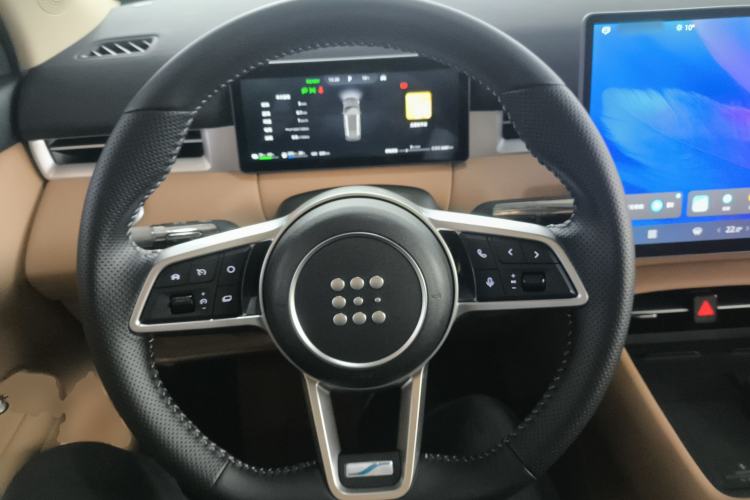 Used Landian E5 PLUS 2025 120km Standard Travel Custom Edition 7 Seats
