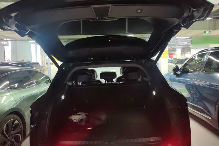 Used Zeekr 7X 2025 100 kWh Long-Range Rear-Wheel Drive with Intelligent Driving Features