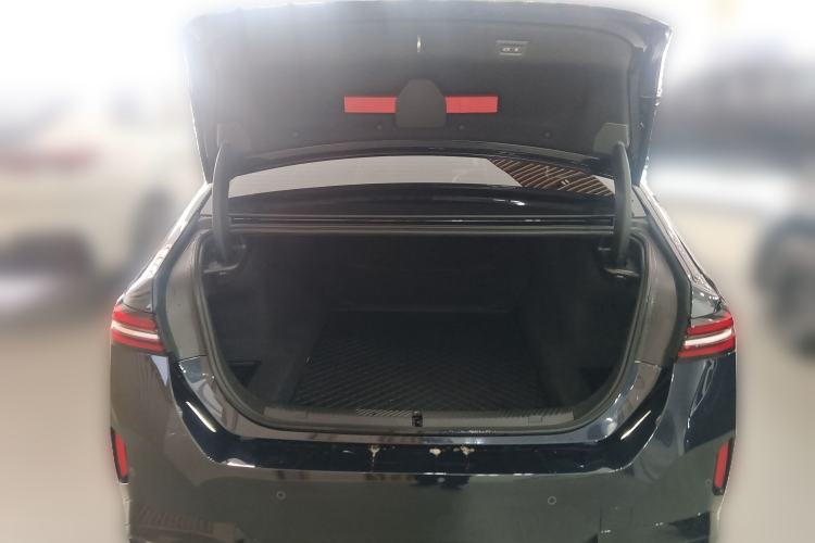 Used BMW 5 Series 2025 530Li Leading Model M Sport Package Trunk