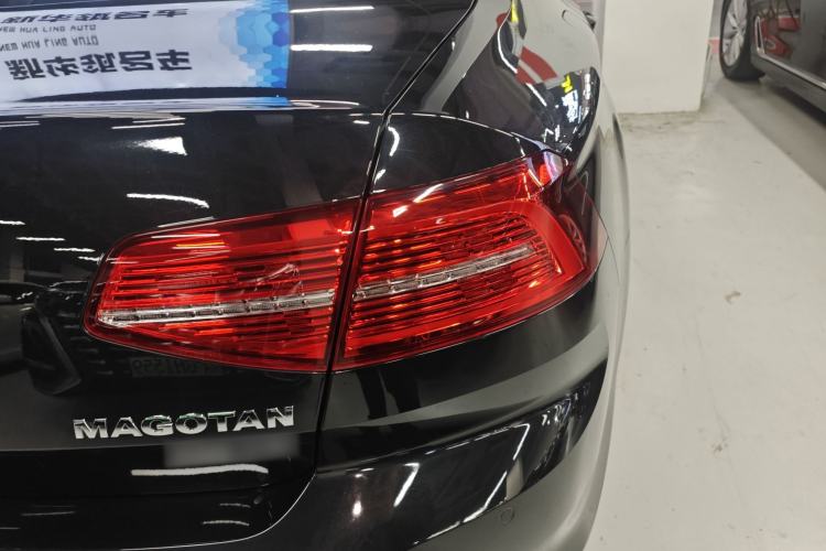 Used Volkswagen Magotan 2019 330TSI DSG Luxury Model China V Standard Exterior 3