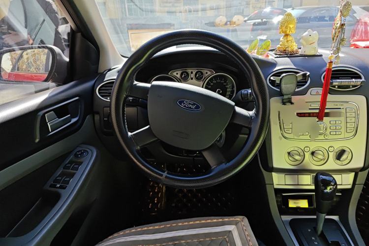 Used Ford Focus 2013 Hatchback Classic 1.8L Automatic Base Model
