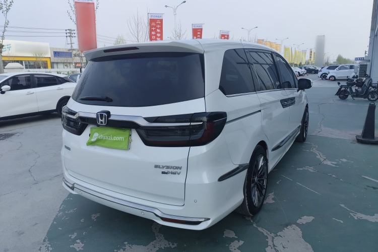 Used Honda Elysion 2022 2.0L eHEV Luxury Edition Rear Right 45 Deg