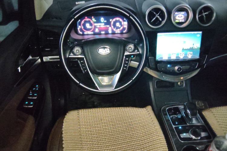 Used BYD Tang 2015 2.0T Four-Wheel-Drive Flagship Model Steering Wheel