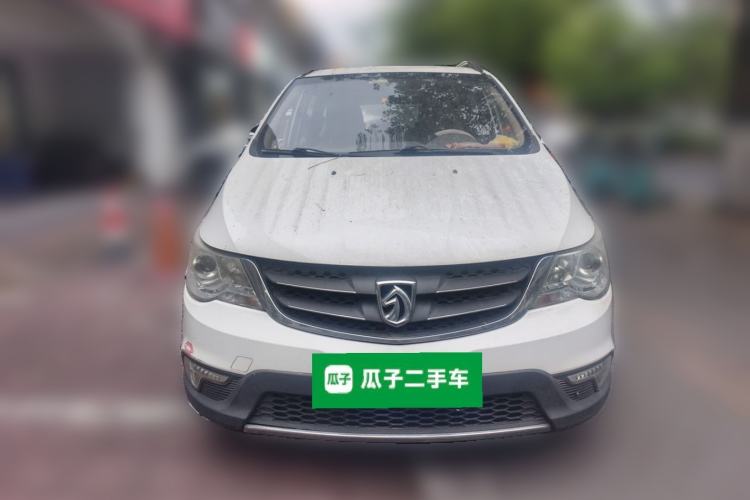 Used Baojun 730 2014 1.5L manual Comfort version 7 seats