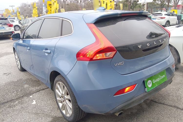 Used Volvo V40 2016 T4 Smart Luxury Edition