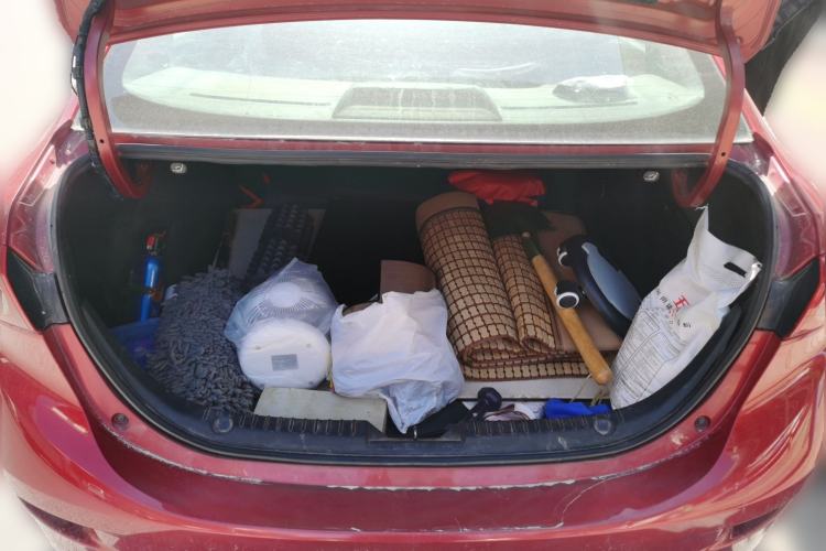 Used Mazda 3 Axela 2014 Sedan 1.5L Automatic Comfort Model
