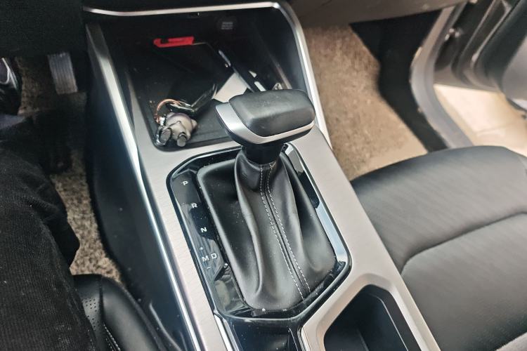 Used Geely Auto Emgrand 2023 4th Generation Champion Edition 1.5L CVT Prestige Model Gear Lever