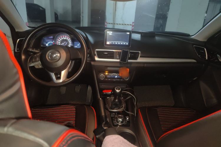 Used Mazda Mazda 3 Axela 2016 Sedan 1.5L Manual Luxury Model
