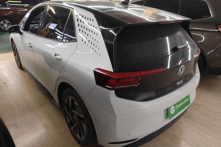 Used Volkswagen ID.3 2024 Outstanding Edition Exterior 2