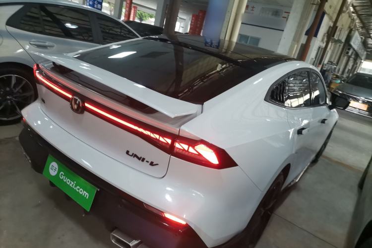 Used CHANGAN UNI-V 2024 1.5T Prestige Sport Edition
