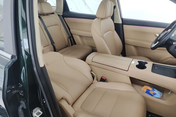 Used Landian E5 PLUS 2025 165 km Long-Range Version PLUS 5-Seater