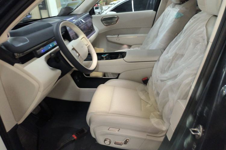 Used Lynk & Co 900 2025 1.5T Ultra
