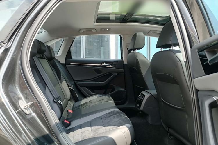 Used Volkswagen Sagitar 2021 280TSI DSG Luxury Smart Connectivity Edition