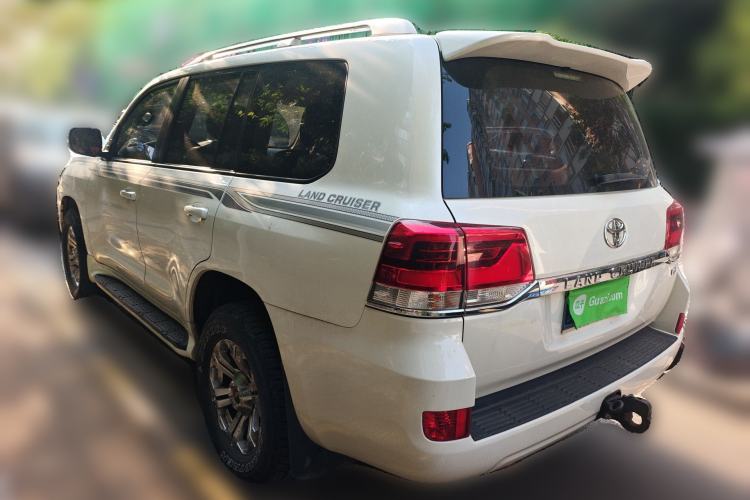 Used Toyota Land Cruiser 2018 4.0 Iron-Wheel Refrigerator Basic Version with No Electric Base Middle East Market