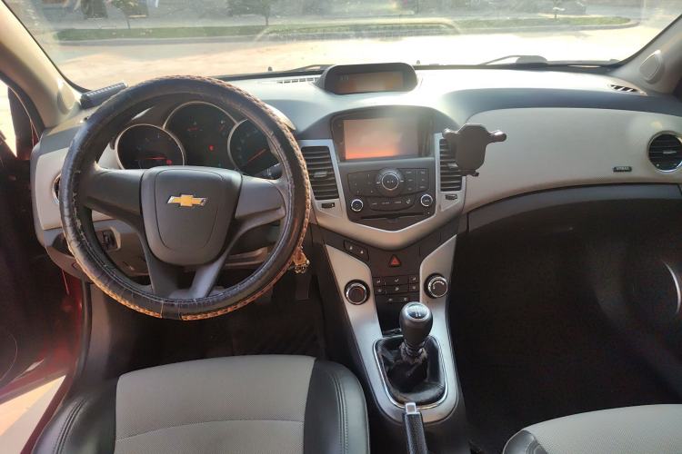 Used Chevrolet Cruze 2013 1.6L SE MT
