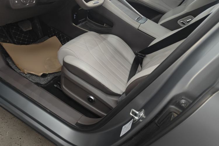 Used EXEED Stellar C-DM 2024 1.5T Long-Range Pro
