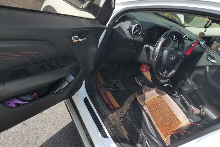 Used Soueast DX3 2016 1.5L Manual Luxury Model
