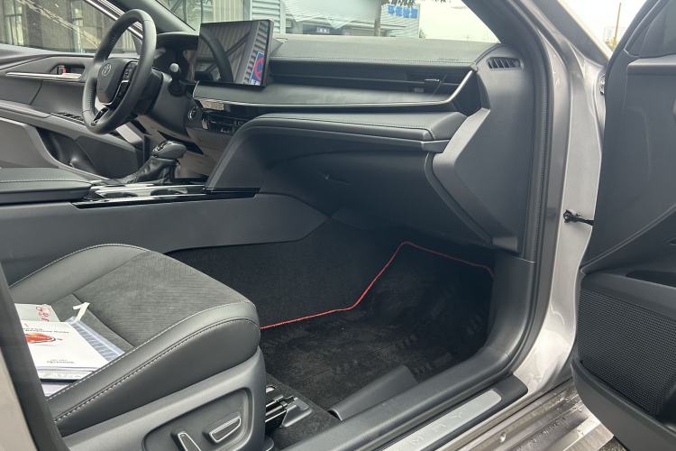 Used Toyota Camry 2026 Model Dual-Engine 2.0HXS Sport Plus Edition
