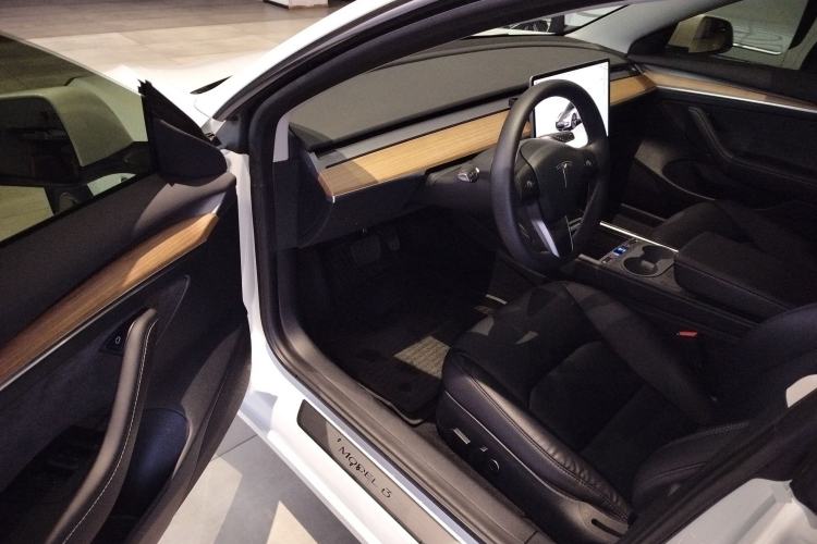 Used Tesla Model 3 2022 Rear-Wheel-Drive Version