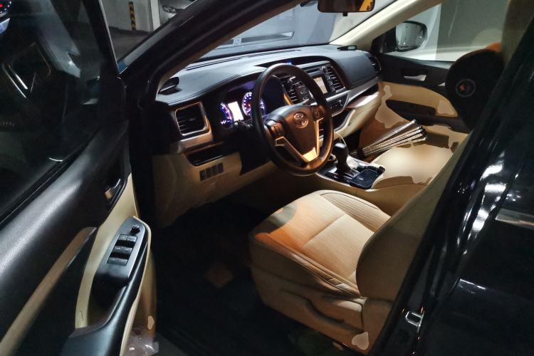 Used Toyota Highlander 2018 2.0T Two-Wheel Drive Elite Edition 7 Seats Emission Standard China V
