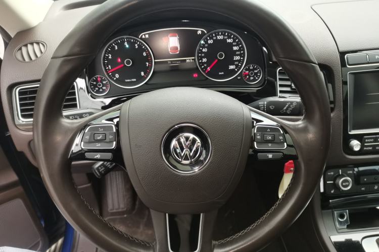 Used Volkswagen Touareg 2016 3.0 TSI Standard Version Steering Wheel
