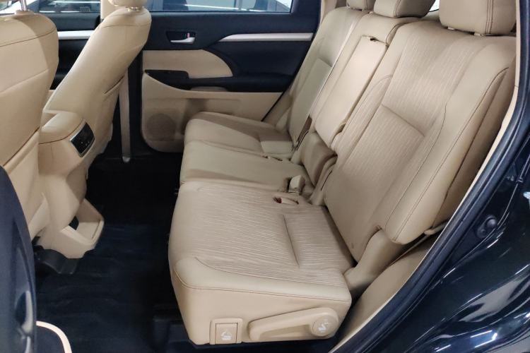 Used Toyota Highlander 2018 2.0T Two-Wheel Drive Elite Edition 7 Seats China VI Standard
