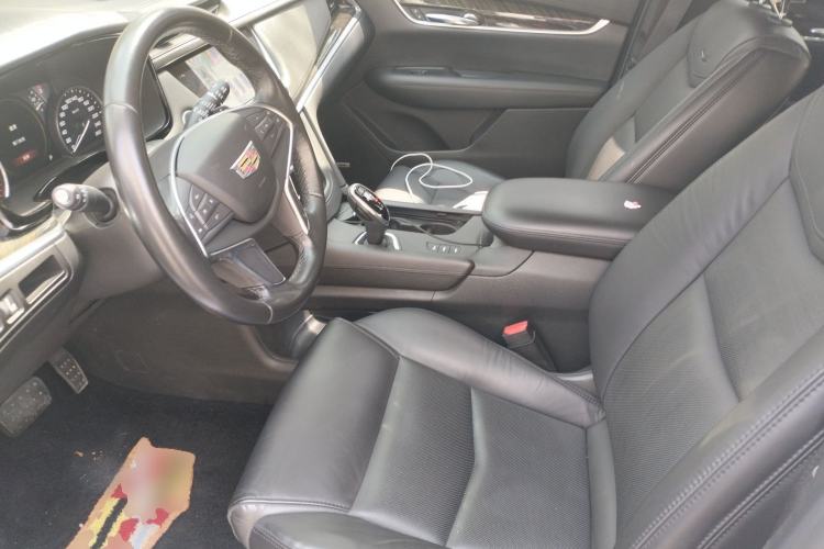 Used Cadillac XT5 2018 28T Four-Wheel Drive Luxury Model Left Front Seat