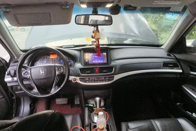 Used Honda Crosstour 2014 2.4L Luxury Edition Center Console