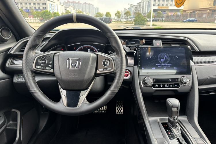 Used Honda Civic 2021 HATCHBACK 220TURBO CVT Trendy Cool Edition Interior 4