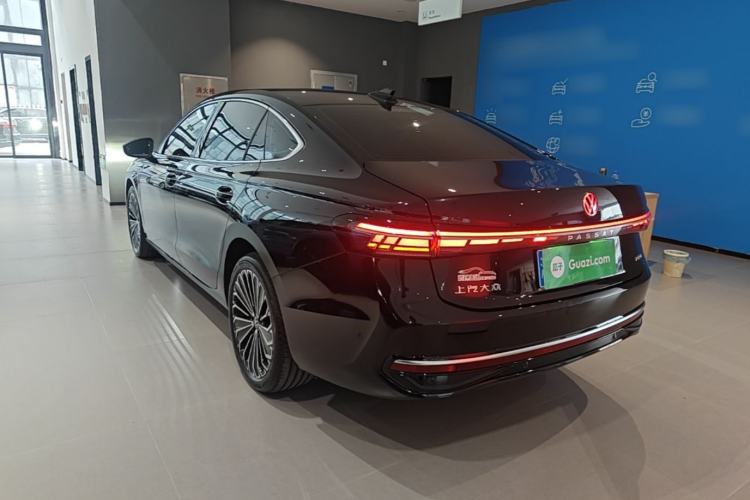 Used Volkswagen Passat 2025 Pro 380TSI Dragon Supreme Edition

