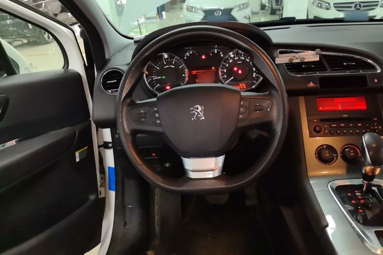 Used Peugeot 3008 2016 1.6THP Automatic Classic Edition