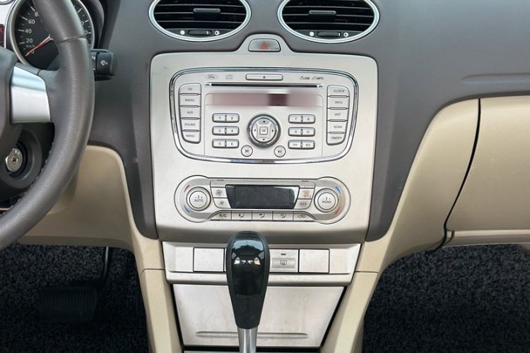 Used Ford Focus 2013 Sedan Classic 1.8L Automatic Fashion Edition