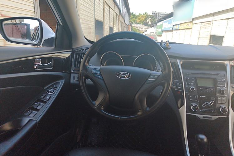 Used Hyundai Sonata 2015 Classic 2.0L Automatic Luxury Edition
